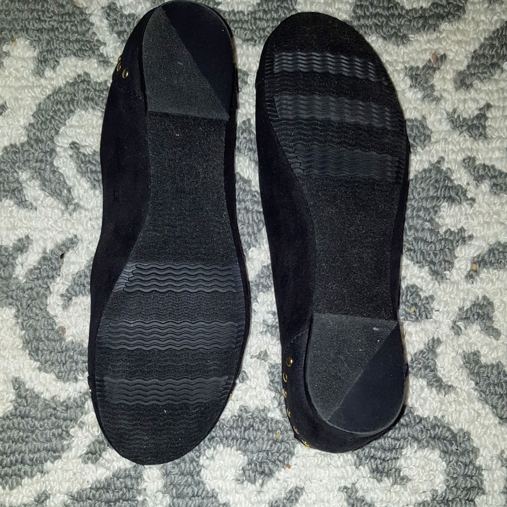 Flats - Picture 2 of 3